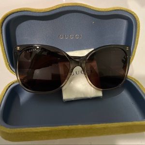 Gucci sunglasses - women